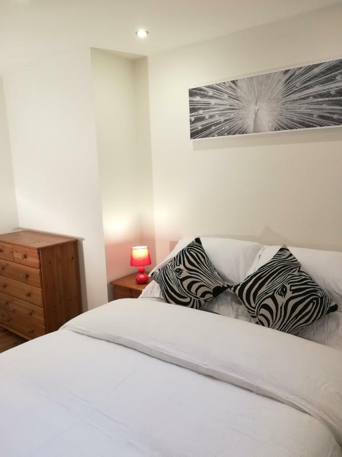 Modern, 1 Bedroom Apartment, Uplands, Суонси Экстерьер фото